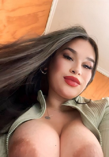 Blanquita tetona adicta al sexo anal 1