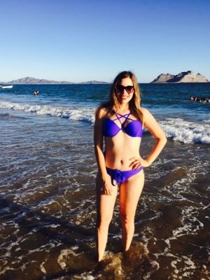 Rubia que conoci en la playa me manda videos tocandose 1