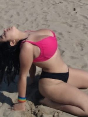 Tetona que me ligue en la playa me manda nudes y videos 3