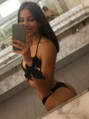 Zorrita deliciosa mostrando su cuerpo 4