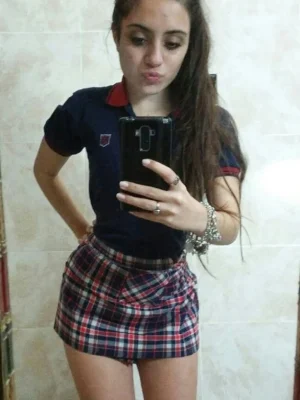 Putita enseñando su cuerpo 11