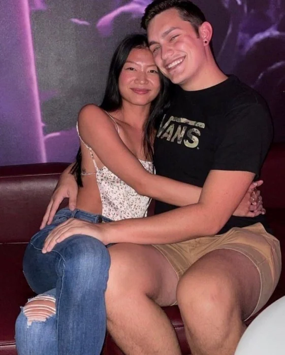Mi novia con su amigo “gay” 1