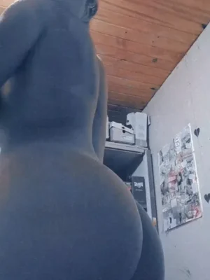 Pendeja culona de instagram 14