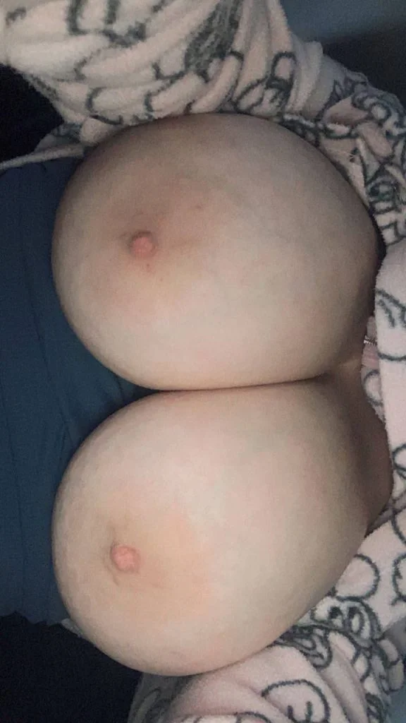 Georgina y sus enormes tetas 1