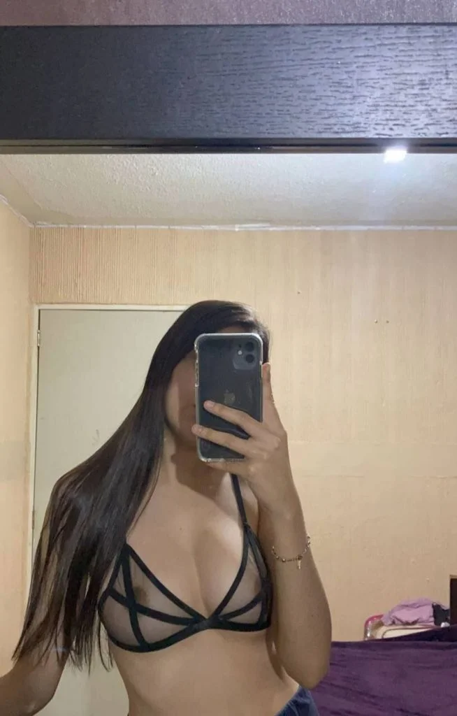 Prima putita me manda fotos privadas 1