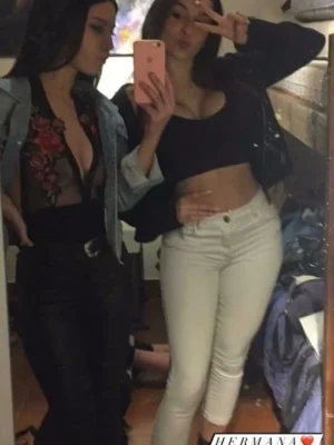 Candela tetona chupando verga 12