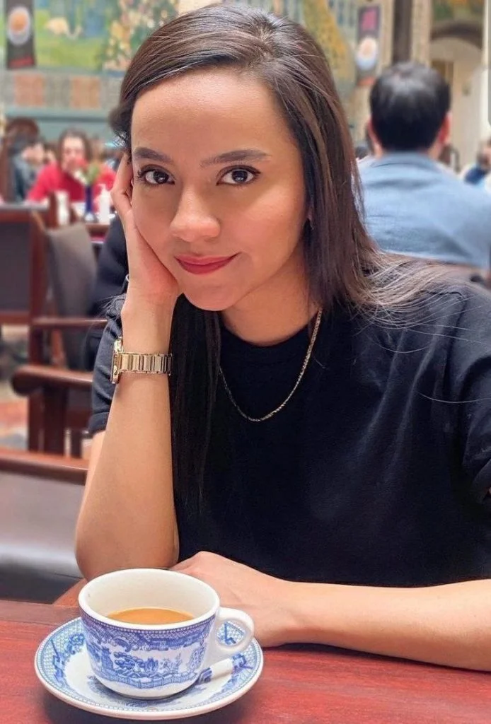 Mexicana putita le llenan de leche la cara 1