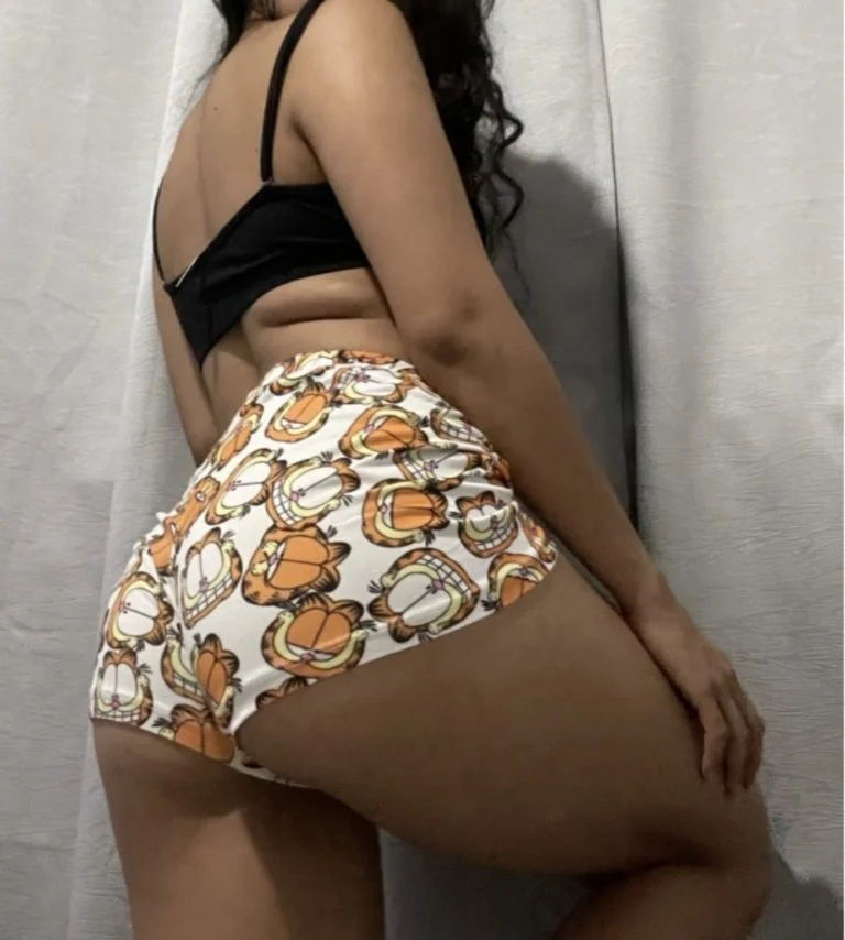 Morena culona 1