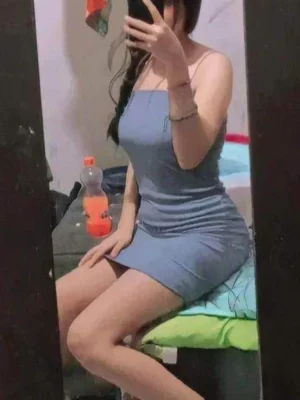 María jugando con su chocha 6