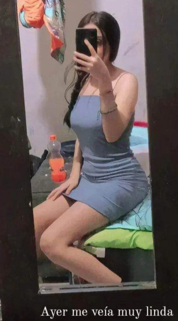 María jugando con su chocha 1