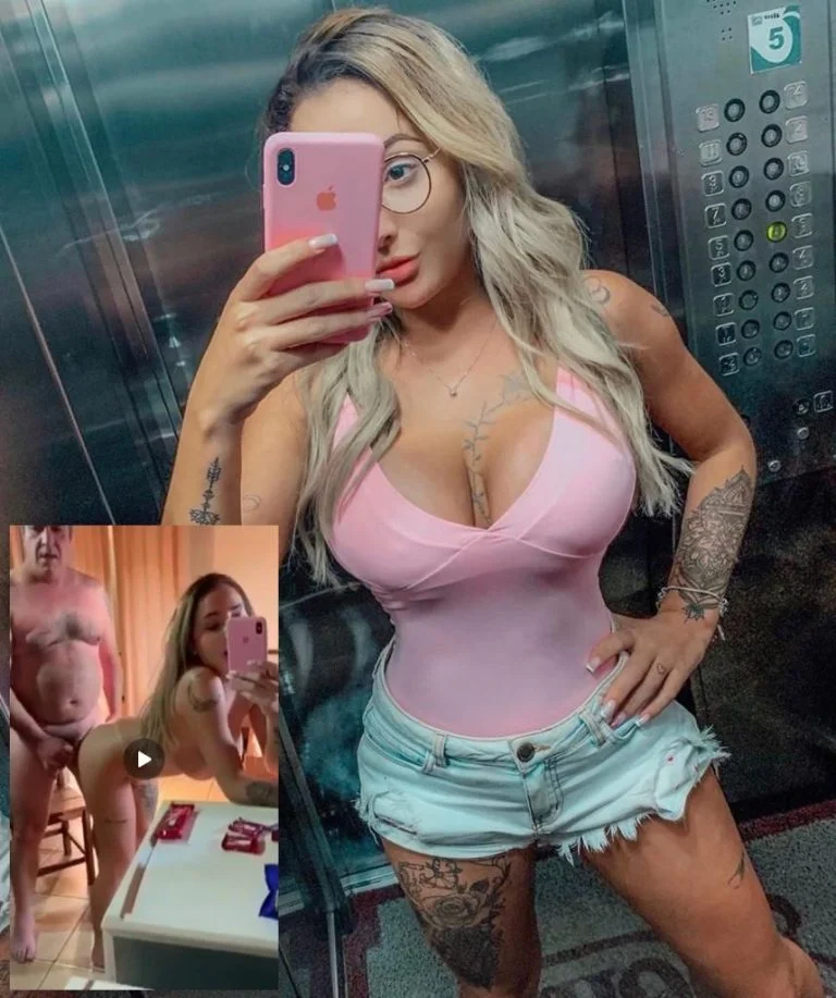 Rubia puta tetona cogiendo con su suggar 1