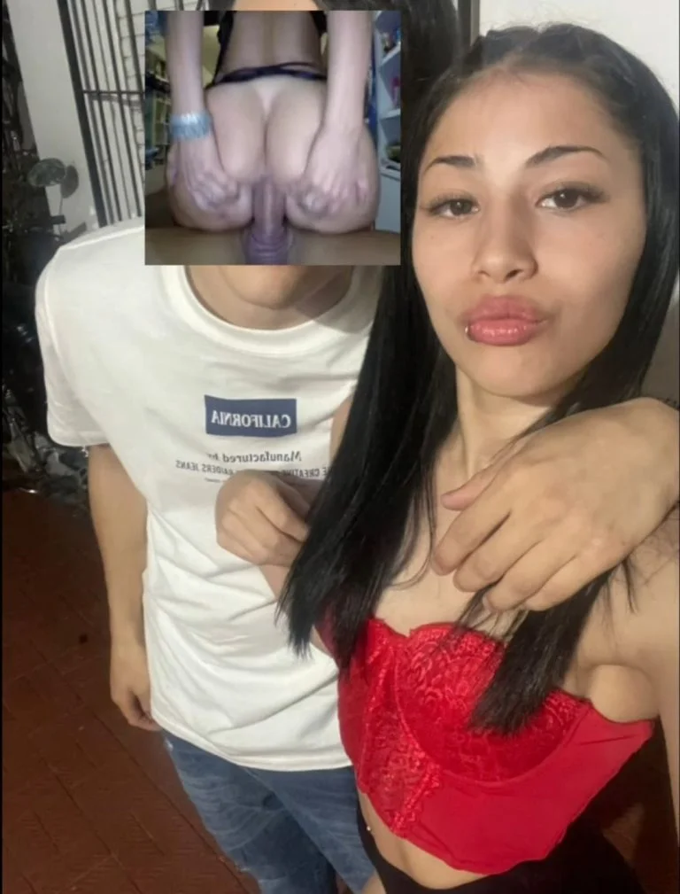 A mi novia putita le encanta chupar pija 1