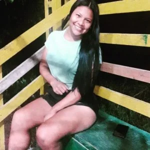 Morenita culona tocándose en videos 1