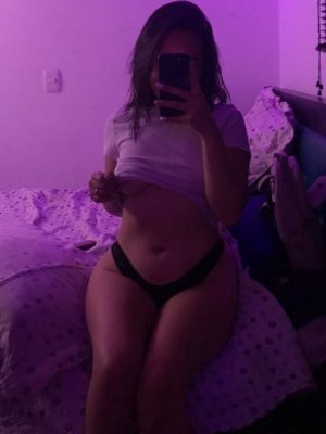 Pau Guerrero morrita mexicana cogiendo 2