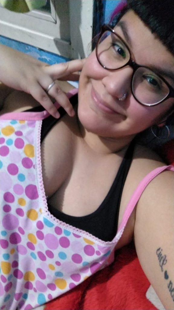 Tímida pero le gusta la verga 1