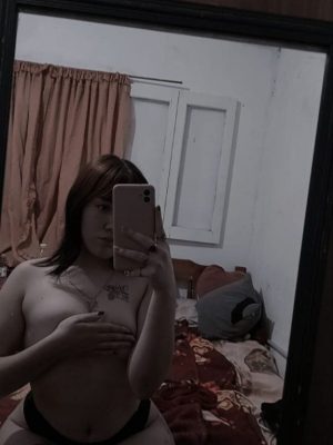 Pendeja culona cabalgando 4