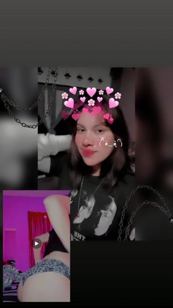 Pendeja otaku culona tocándose 1